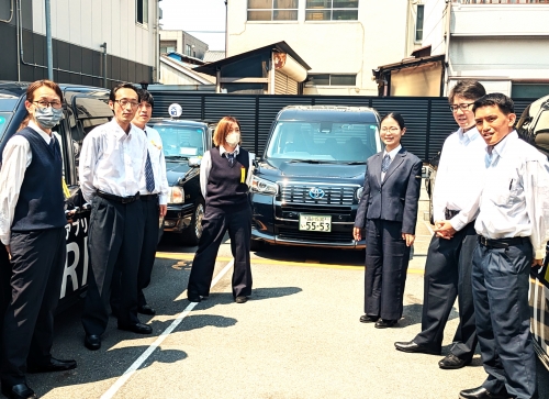 盈進（えいしん）自動車株式会社の画像1